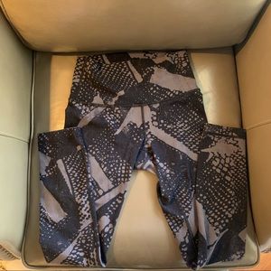 lululemon Gray and Black Pattern Leggings